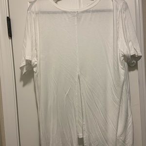 Size 14 white open back flowy tee